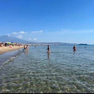 https://via-idria-14.taorminaitalyhotels.com