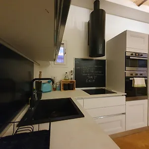 https://casa-menna.it-romehotels.com
